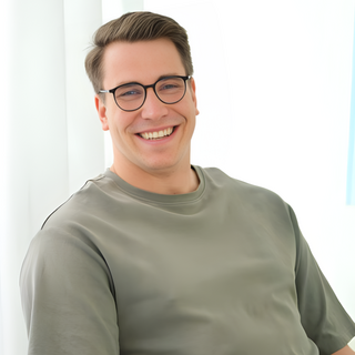 Patrick Hiebert, LumApps Patrick Hiebert